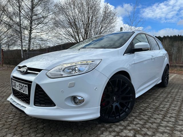 Ford Focus Turnier Titanium Individual*SPORT*KEYLESS*