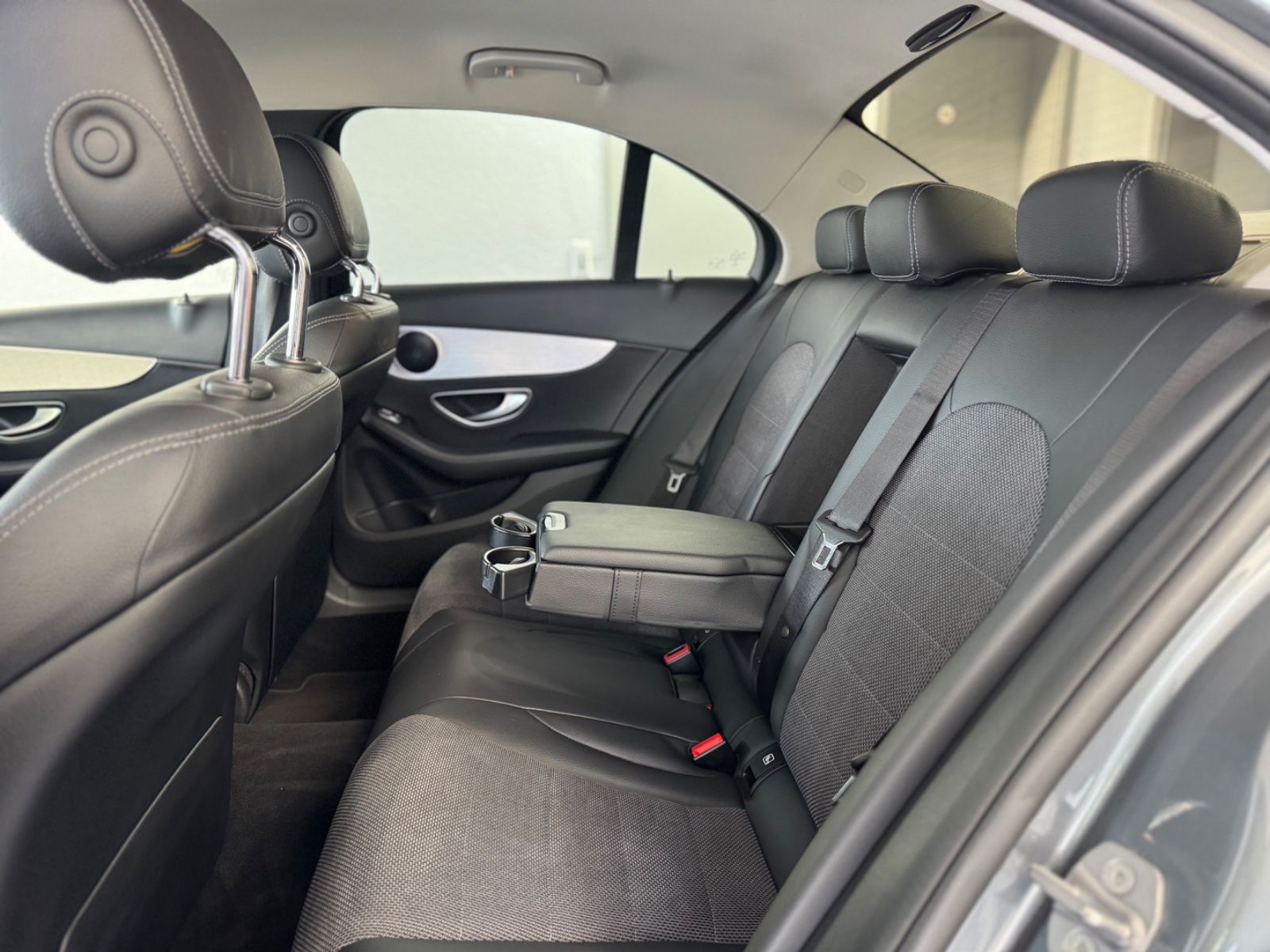 Mercedes-Benz C 220d Lim. Avantgarde*Spur*Tot-Winkel*AHK*SHZ* foto 17