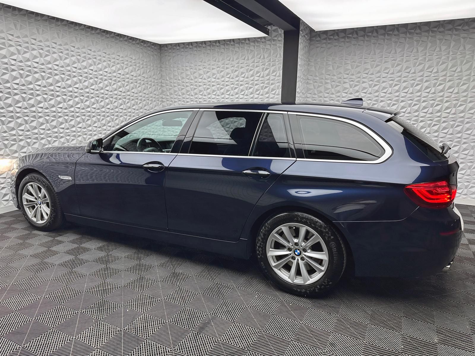 Fahrzeugabbildung BMW 530d XDRIVE/ACC/PANO/H&K/360°/HUD/KEYLES/DAB/DA+