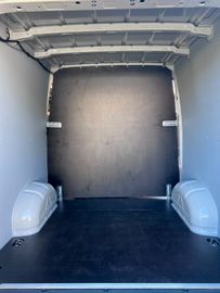 Volkswagen Crafter - 12