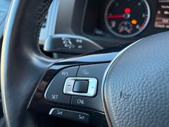 Fahrzeugabbildung Volkswagen T6 Multivan 150 PS 4MOTION NAVI KAMERA 3xKLIMA