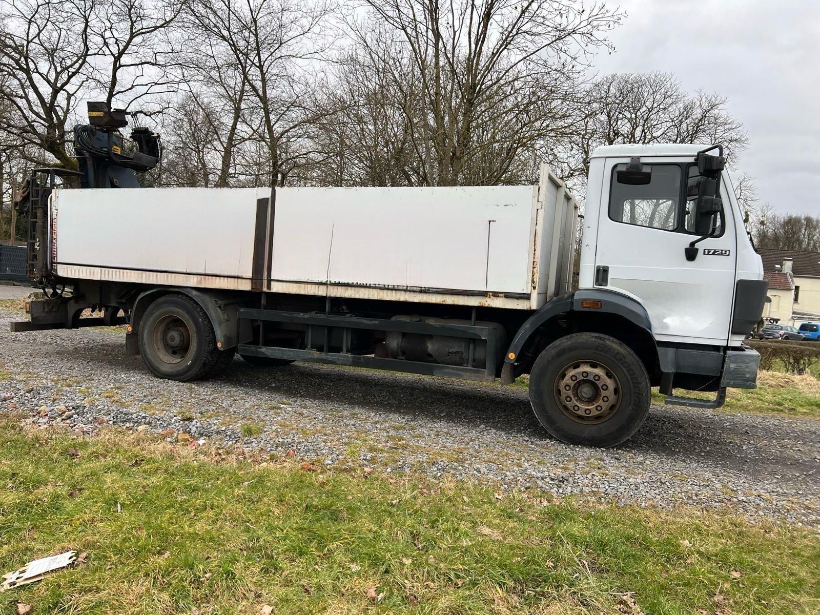 Mercedes-Benz 1729**V8**15**LITER**HUBRAUM**LADEKRAN**