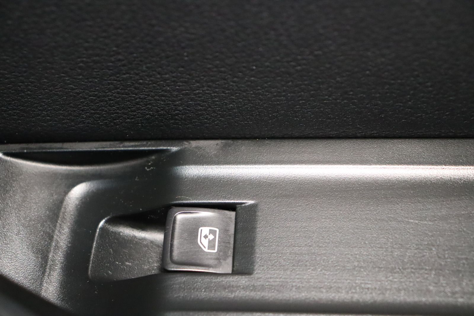 Fahrzeugabbildung SKODA Superb * Memory * PDC * Sithzg.