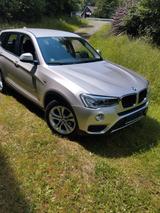 BMW X3 xDrive20d  - BMW X3: Silber