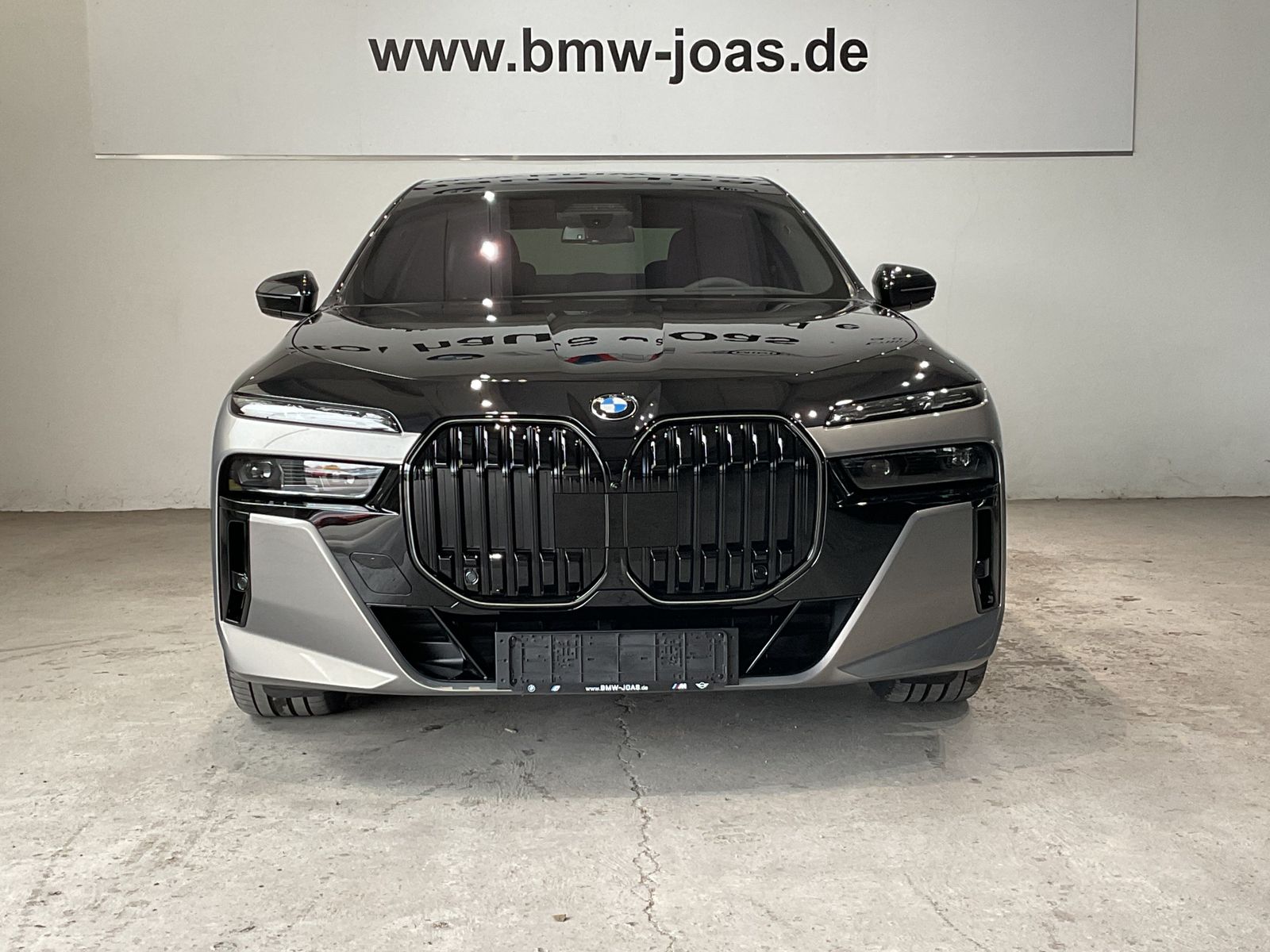 Fahrzeugabbildung BMW 740d xDrive Limousine M Sportpaket B&W Surround