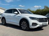 Volkswagen Touareg Atmosphere Innovision 4M AHK*PANO*LUFT* - Volkswagen Touareg mit Diesel-Antrieb: Head-Up Display