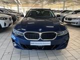 BMW 330 i A xDrive Touring 17''LM NaviHUD adLED Alar - BMW 330: 330i Xdrive