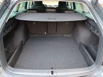 Fahrzeugabbildung SKODA Octavia Combi 1.5 TSI STYLE DSG Navi/LED/ACC