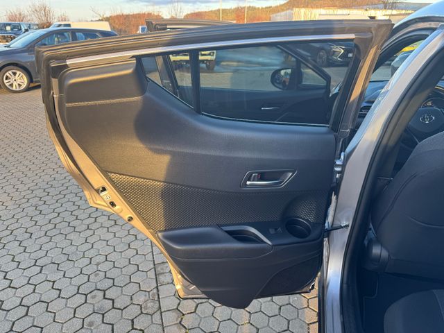 Toyota C-HR 2.0-l-VVTi Hybrid Team D. Navi Lenkr.Hg.