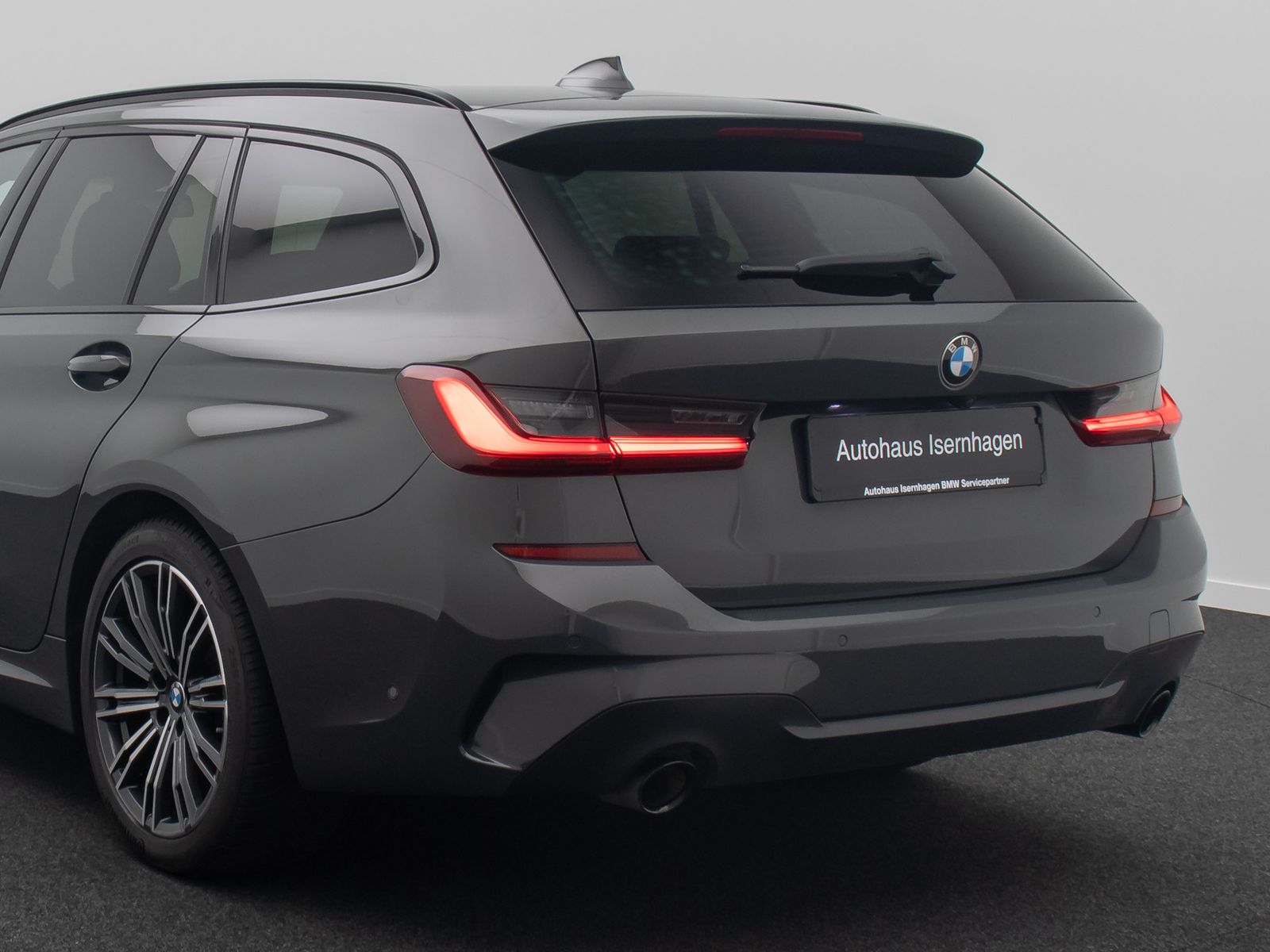 Fahrzeugabbildung BMW 320d xD M Sport Kamera Komfort DAB Individual