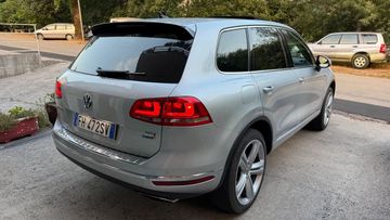 Volkswagen Touareg - 6