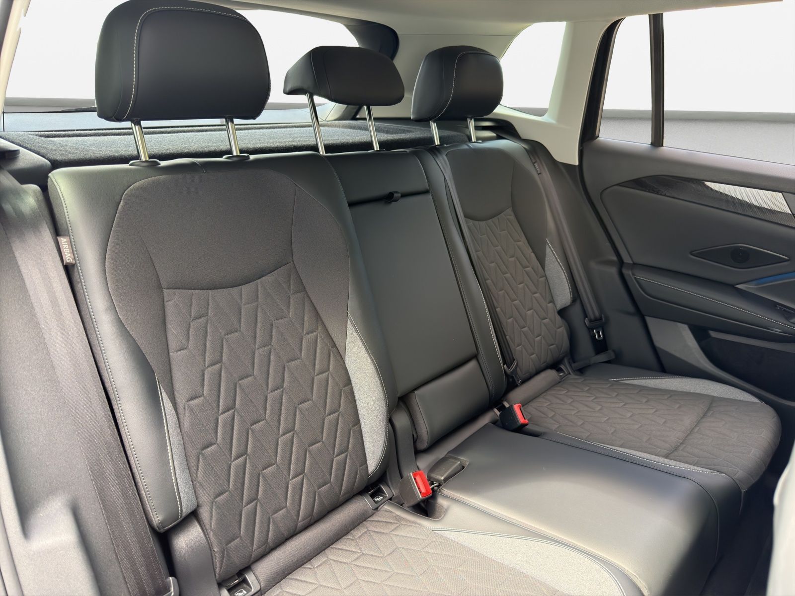 Volkswagen Tiguan - Bild 15