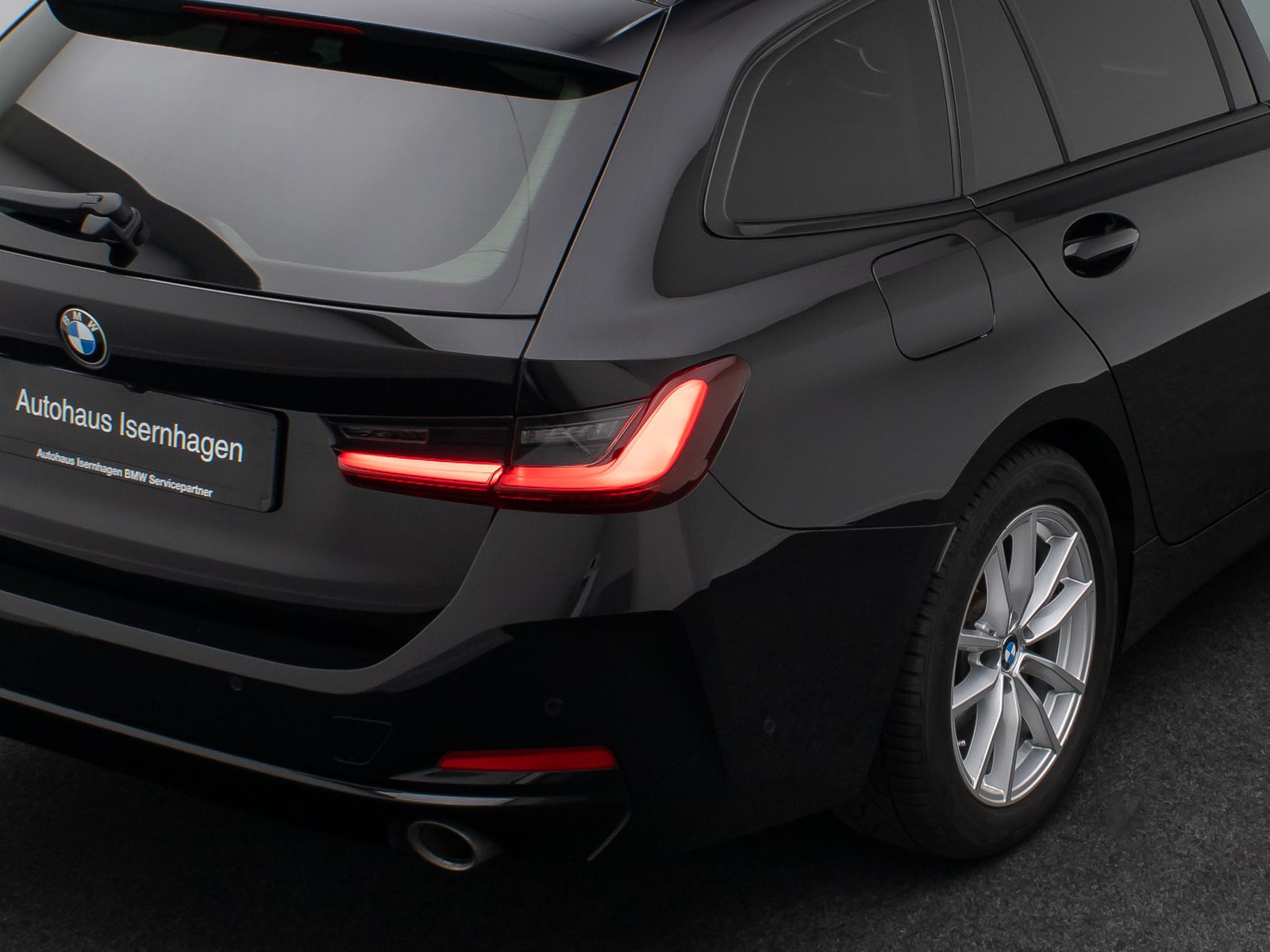Fahrzeugabbildung BMW 318i GeschwindigReg Alarm HiFi Kamera Widscreen