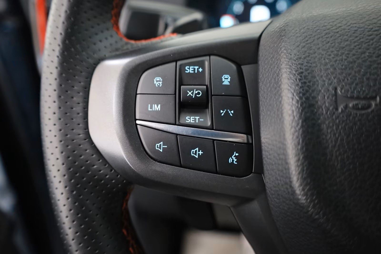 Fahrzeugabbildung Ford Raptor e-4WD, Raptor-Pak,Techno 73,Rollo el.,AHK