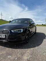 Audi S3 2.0 TFSI S tronic quattro Sportback - - schwarze Audi S3