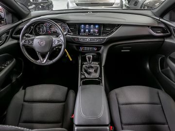 Opel Insignia B Sports Tourer 2.0 Elegance Ergonomie