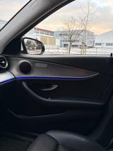 Mercedes-Benz E 220 d 4MATIC Autom. - - : Taxi, Von Privat