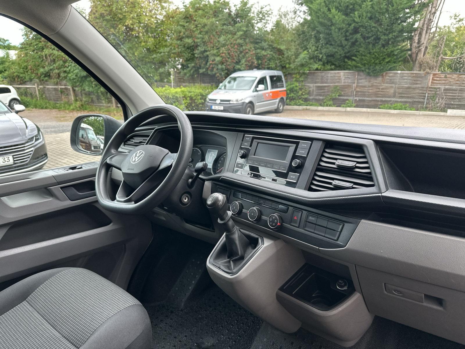 Volkswagen T6 Transporter 2.0 TDI 3-SITZE PDC DAB+