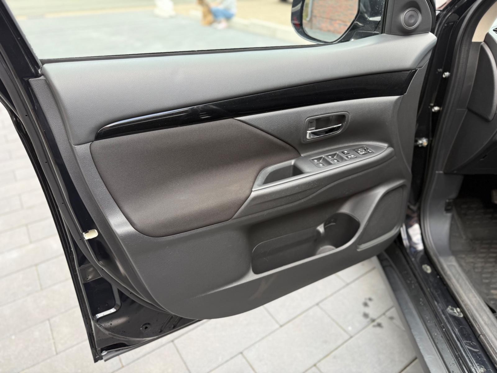 Mitsubishi Outlander 2.0 CVT Diamant Ed. 2WD I AHK I KAM