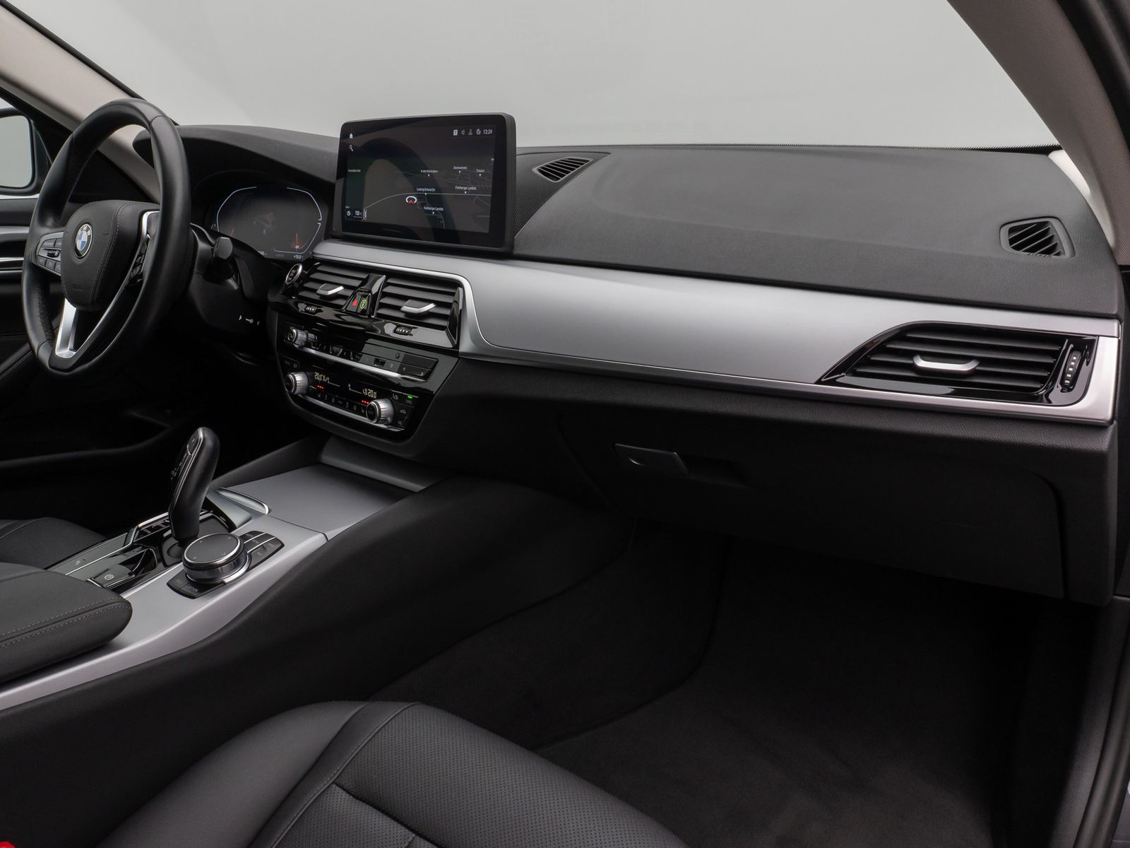 Fahrzeugabbildung BMW 520i DAB WLAN CockPitProPDC Sitzhzg LED Alarm