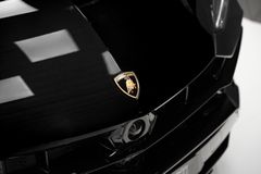 Urus 4.0 V8 PHEV SE 2025 BLACK CARBON PANO