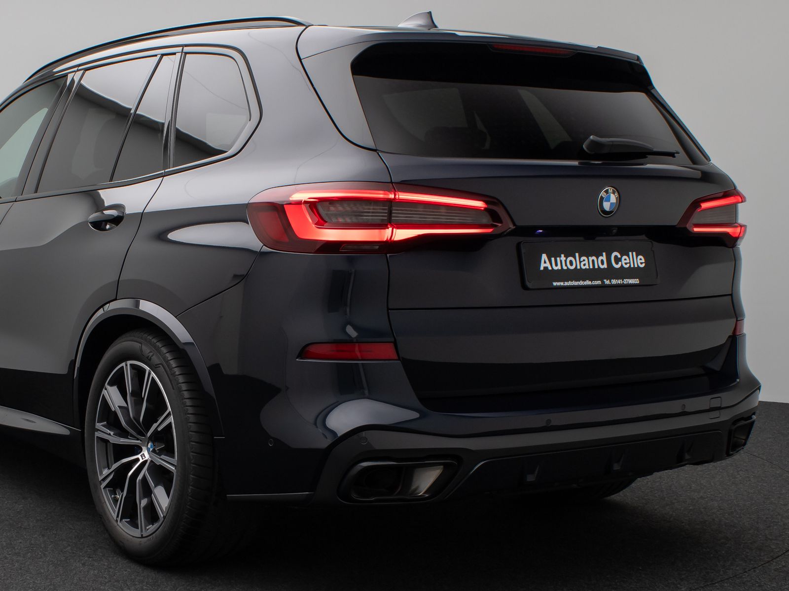 Fahrzeugabbildung BMW X5 xD40d M Sport Panorama Kamera HUD DAB Massage