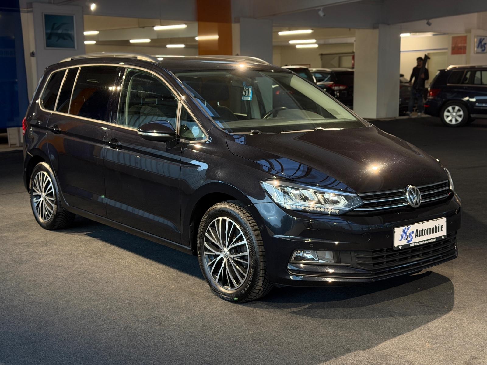 Volkswagen Touran*7-SITZER*DSG*NAVI*SITZ.*XENON*AHK SCHWENK
