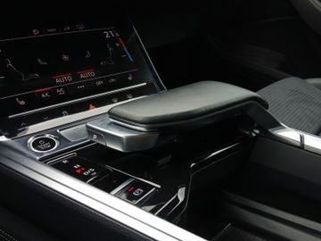 Audi Q8 e-tron - 10