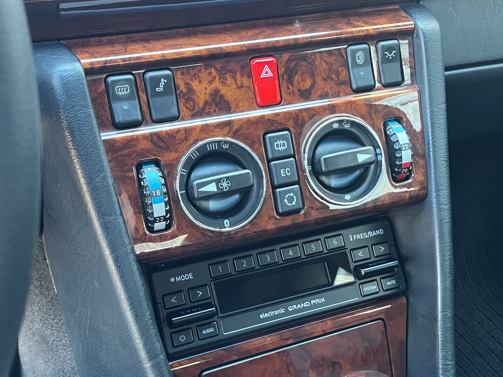 Fahrzeugabbildung Mercedes-Benz E 500 TOP ZUSTAND**SAMMLERFAHRZEUG**