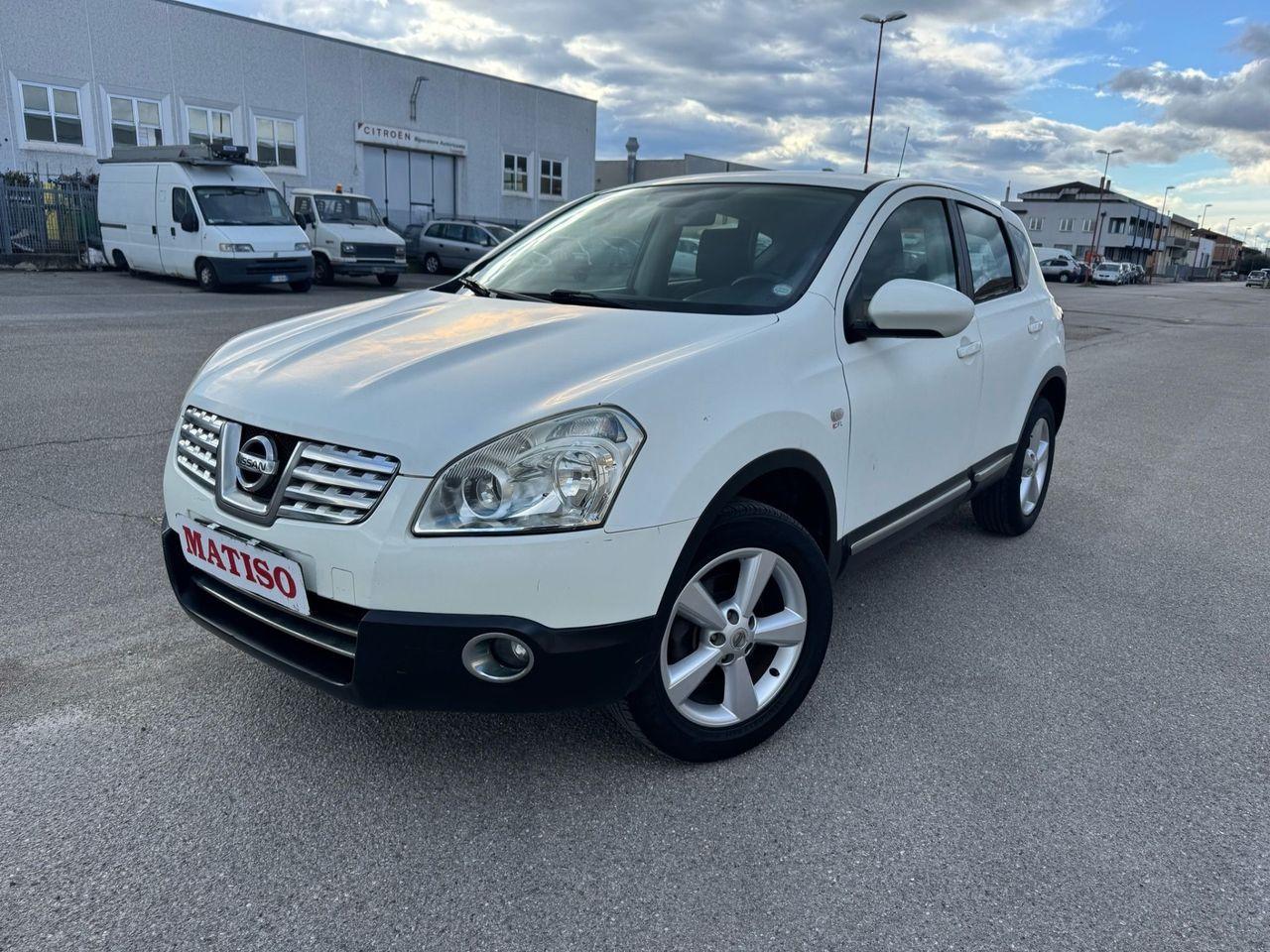 Nissan Qashqai 2009 — rear view