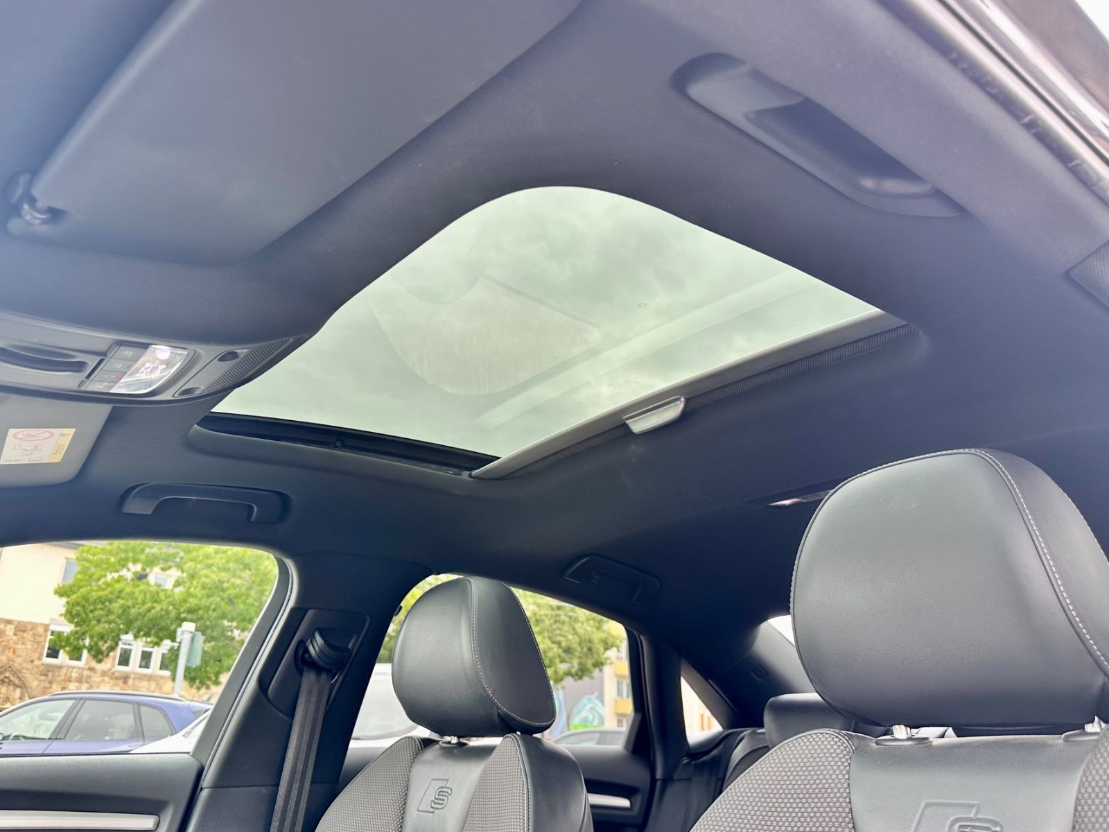 Fahrzeugabbildung Audi A3 S LINE SPORT QUATTRO LIMOUSINE*PANO+AUTOM*