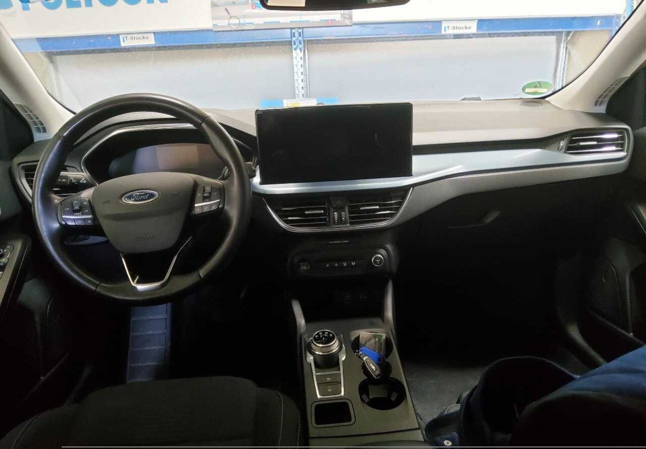 Fahrzeugabbildung Ford Focus T 1.5d AT8  LED/NAVI/SHZ/DAB/RFK/AHK/8Fa