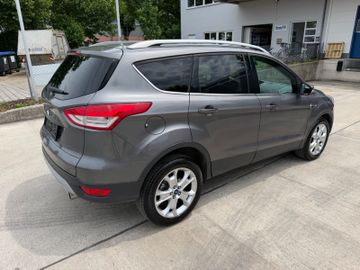 Ford Kuga - 4