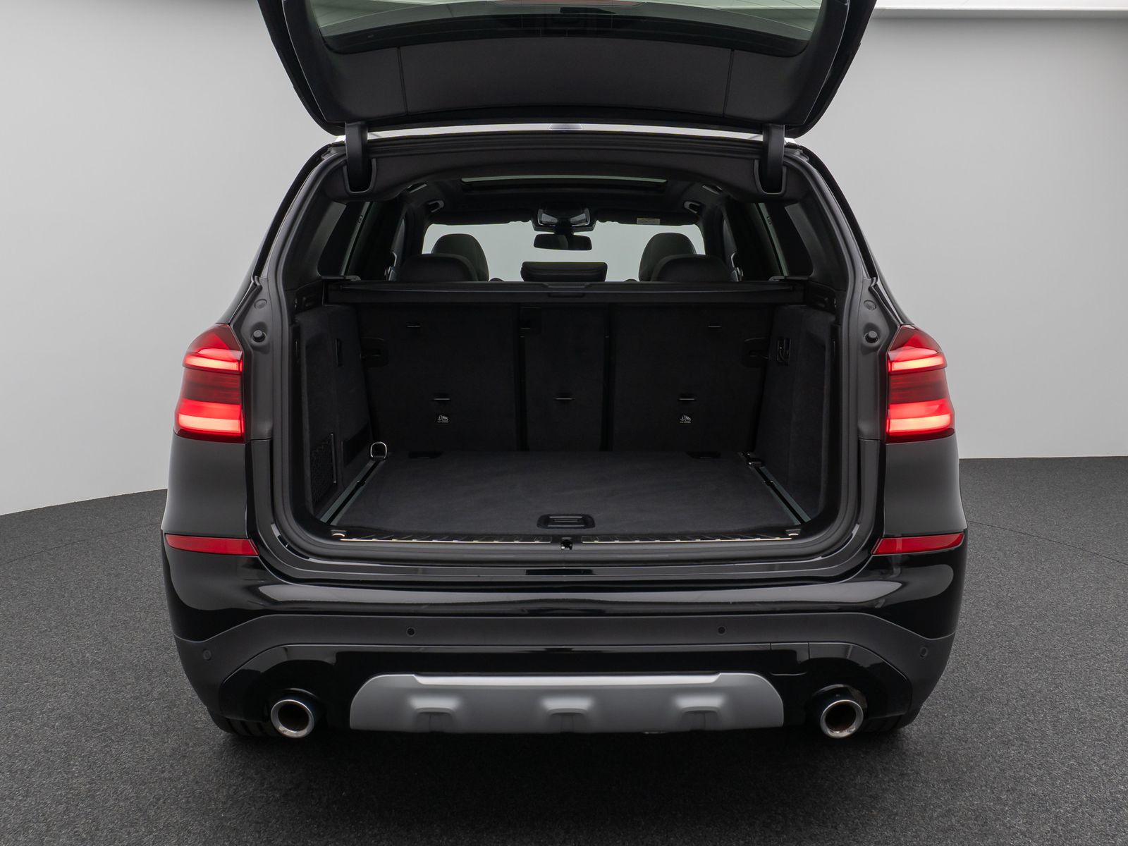 Fahrzeugabbildung BMW X3 xD20d xLine Panorama 360°DAB HiFi AHK Komfort