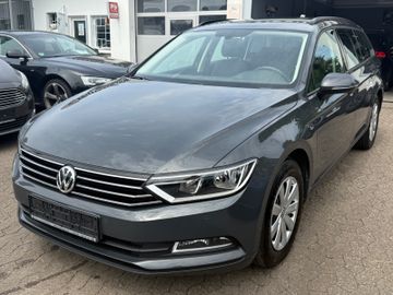 Volkswagen Passat - 1