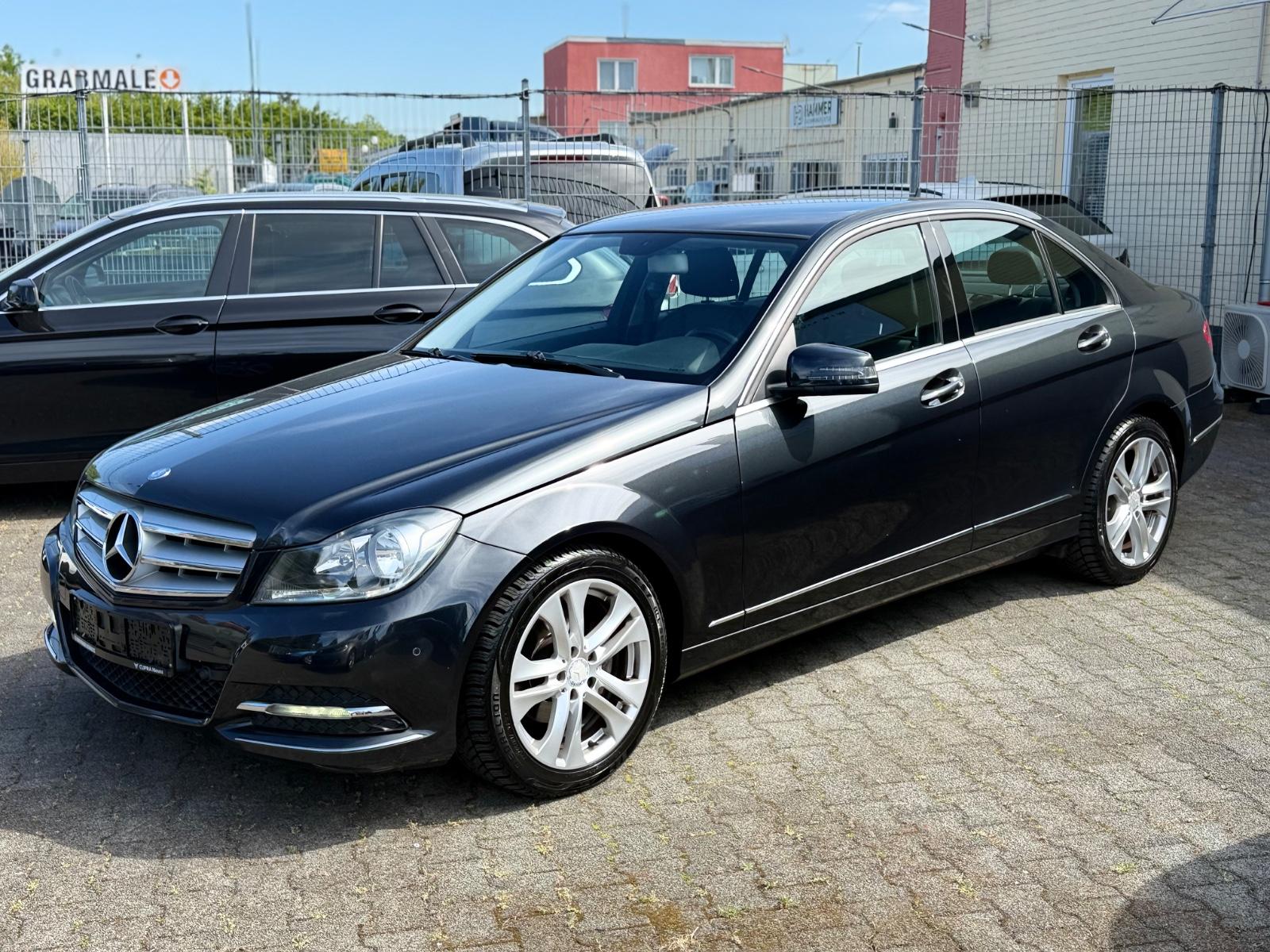 Mercedes-Benz C 180 CGI BlueEfficiency Avantg Leder AHK Navi