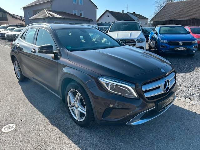 Mercedes-Benz GLA 200 GLA GLA 200 *AHK*1 HAND*