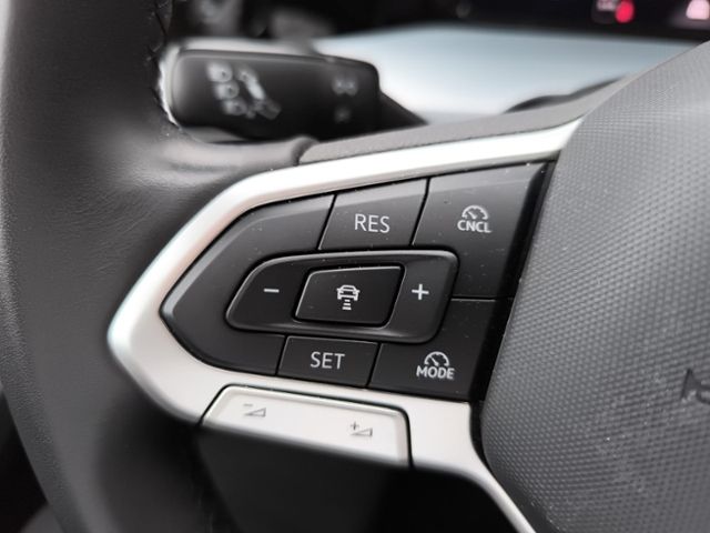 Fahrzeugabbildung Volkswagen Golf VIII 1.5 TSI Enegy LED NAVI AHK CLIMATRONIC