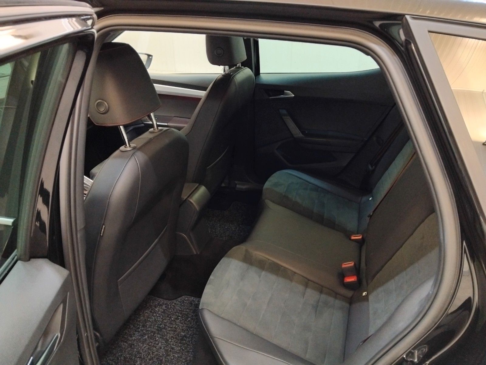 Seat Arona (06/2024, Benzin)