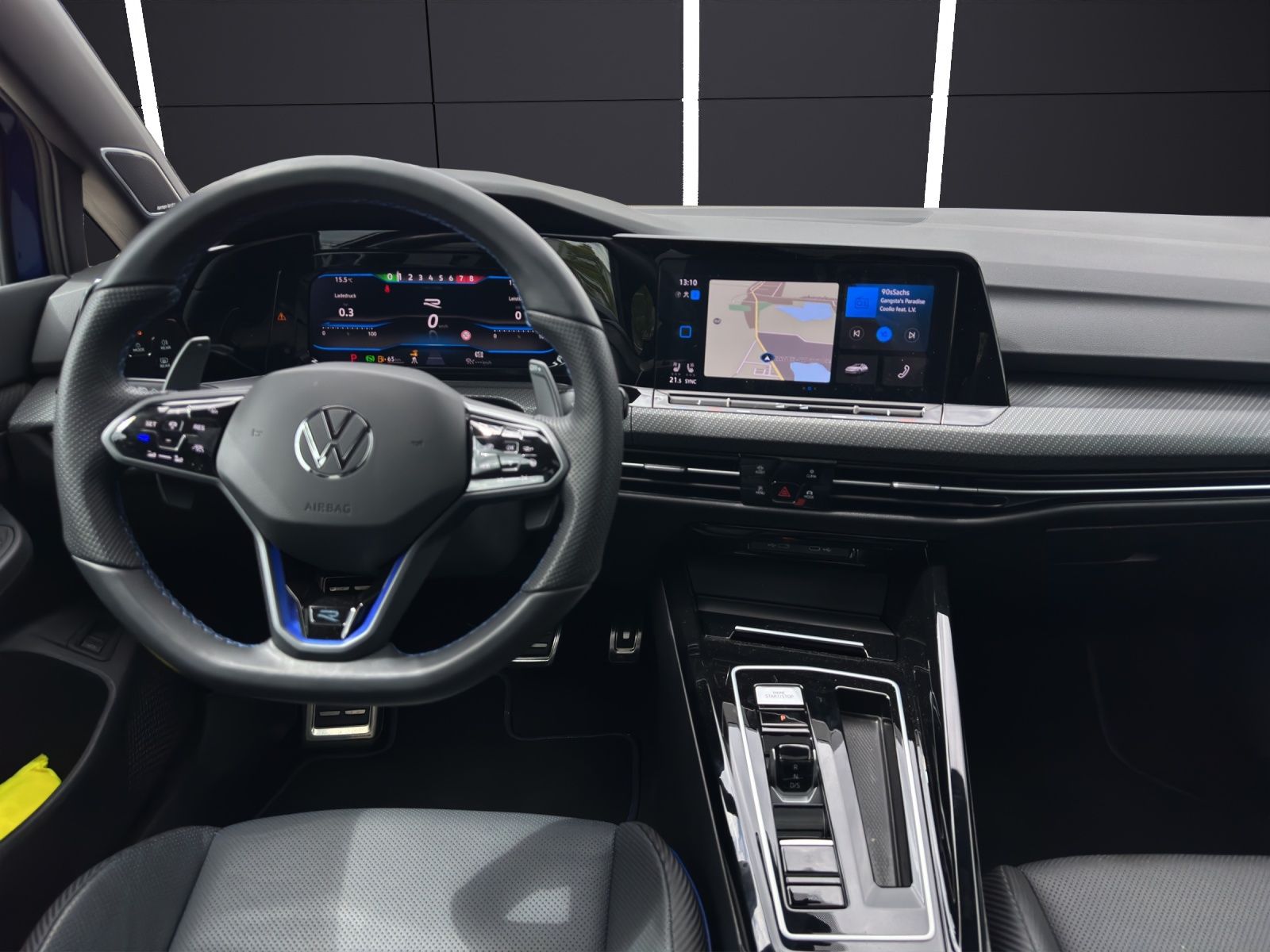 Fahrzeugabbildung Volkswagen Golf VIII Variant R 4M DSG MATRIX ACC HuD AID PA