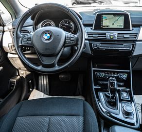 Fahrzeugabbildung BMW 218d Gran Tourer Advantage LED|NAVI|SHZ|BUSINESS