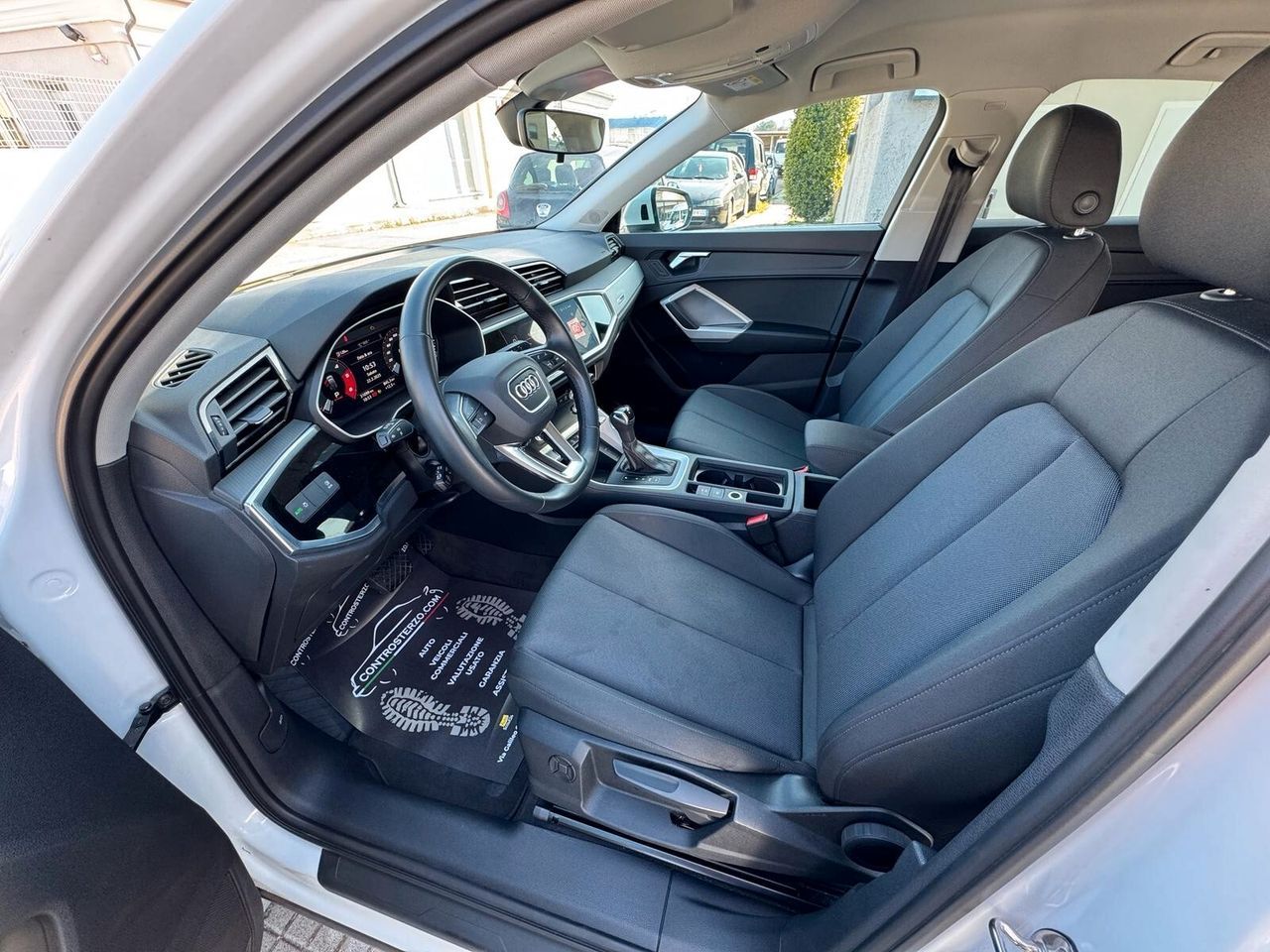 Audi AUDI Q3 UNICO PROPRIETARIO - FINANZIABILE imagem 3