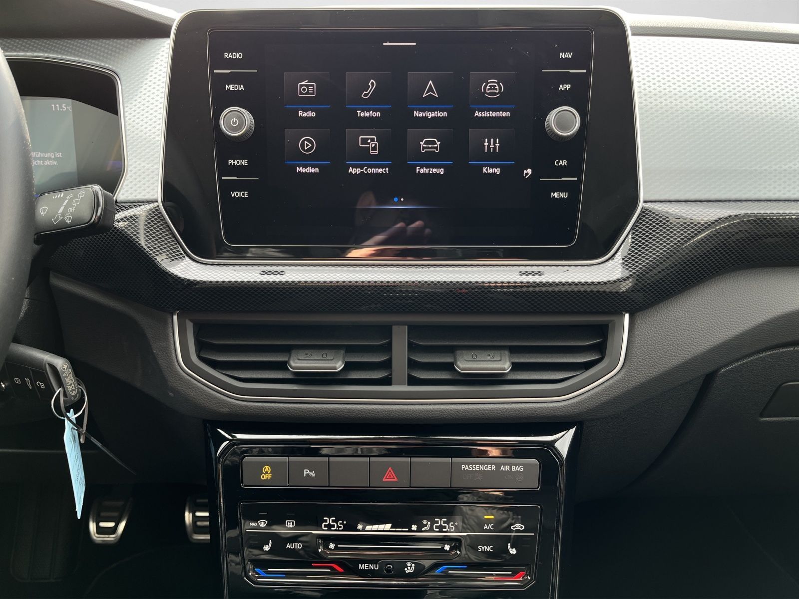 Volkswagen T-Cross - Bild 12