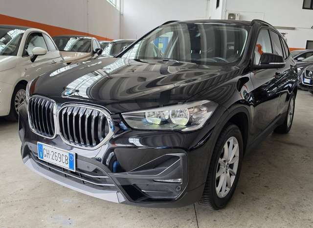 BMW X1 X1 sdrive18i Advantage 136cv imagem 2