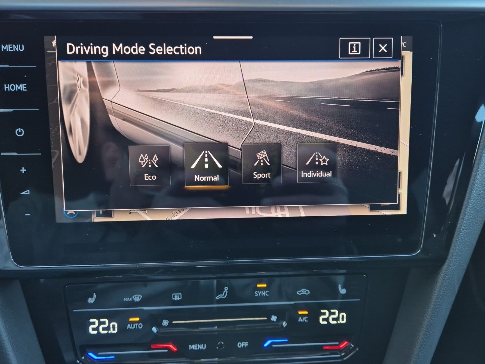 Fahrzeugabbildung Volkswagen Arteon SB TSI R-Line DSG Matrix AHK Navi AID ACC
