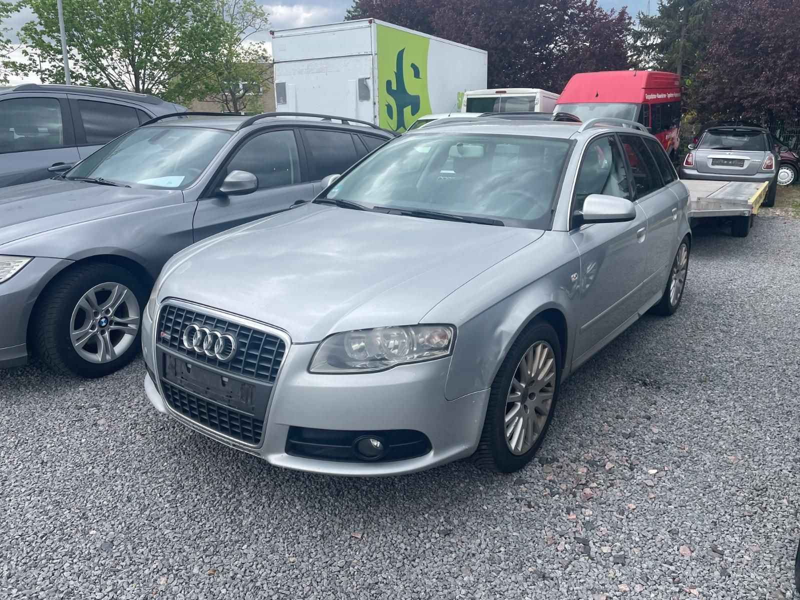 Audi A4 Avant 3.0 TDI quattro*S LINE