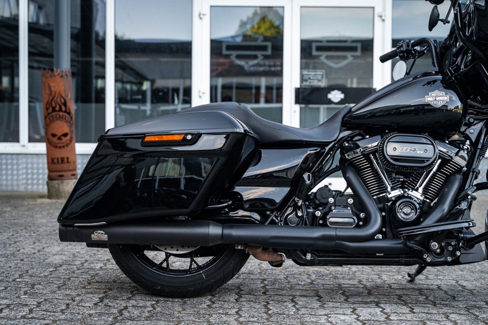 Fahrzeugabbildung Harley-Davidson STREET GLIDE SPECIAL 114 CUI - JEKILL & HYDE -