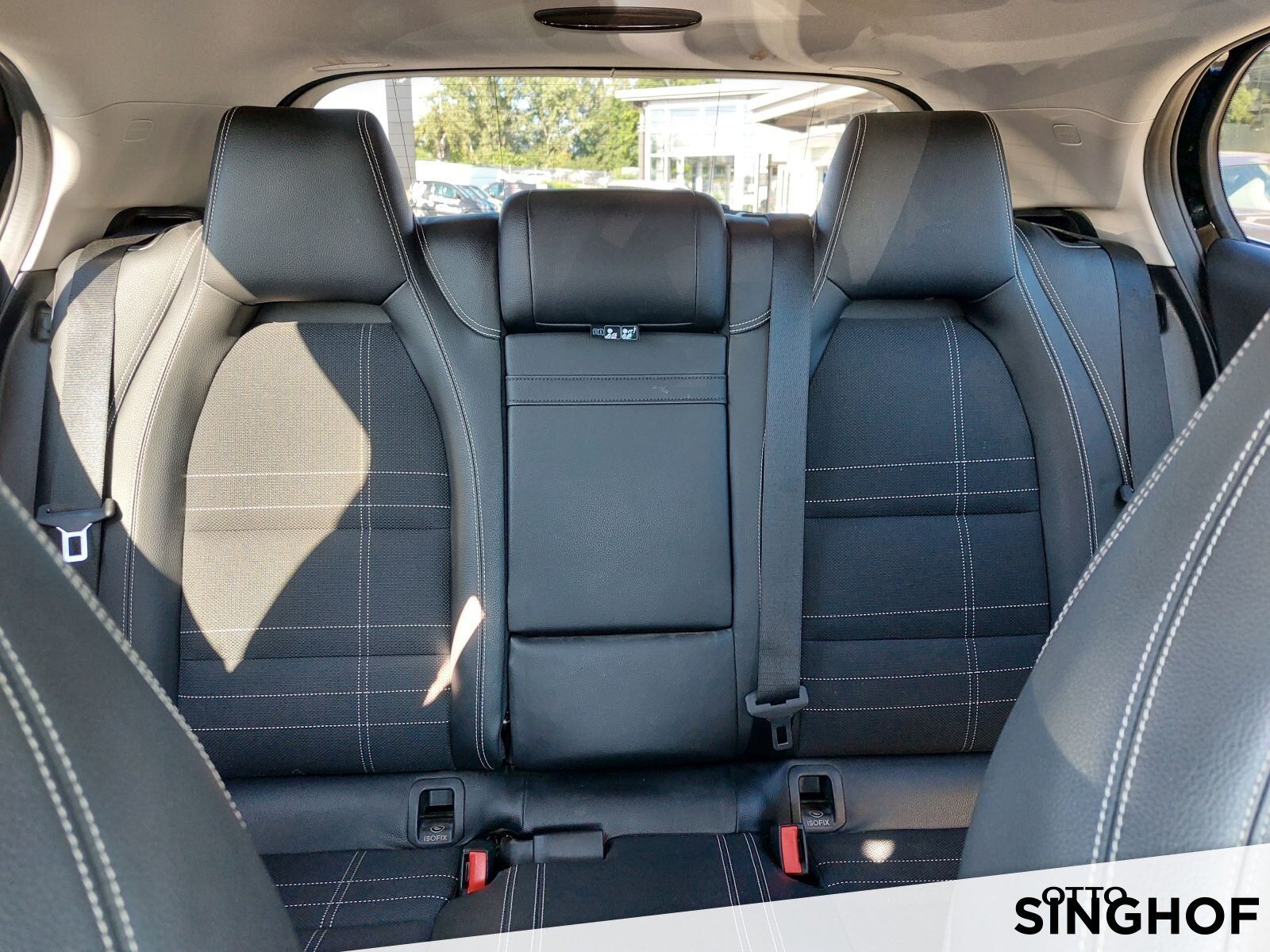 Fahrzeugabbildung Mercedes-Benz GLA 200 CDI 4MATIC Urban +AHK+Xenon+Rü Kam+Navi+
