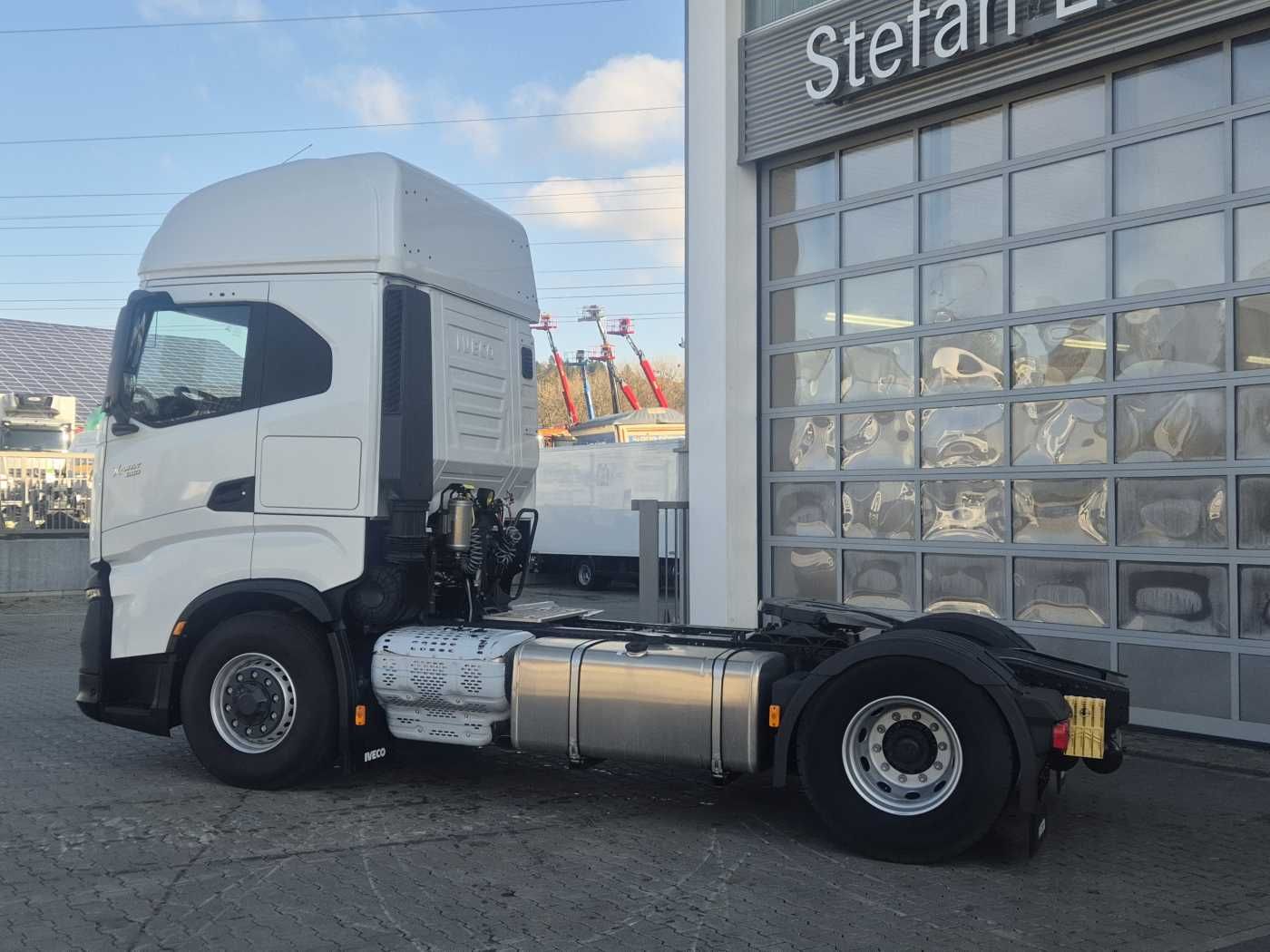 Fahrzeugabbildung Iveco AS440X49T/P ON 4x4 HI-TRACTION Intarder 2x Bett