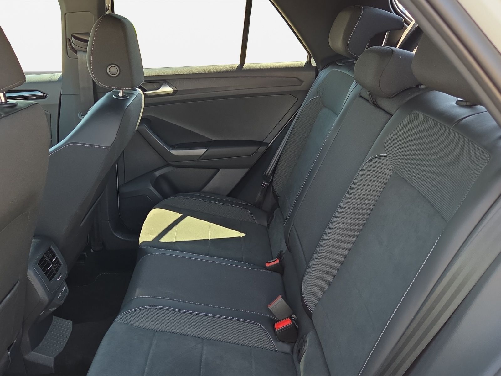 Volkswagen T-Roc - Bild 18